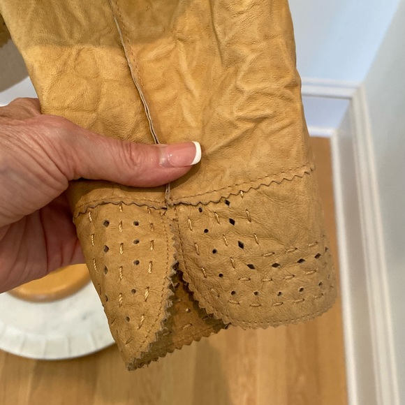 Wilson’s Leather Womens Tan Textured Leather w Die Cut Pattern Border Blazer/ XL - Picture 7 of 15